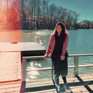 Meet your Posher, Sharon